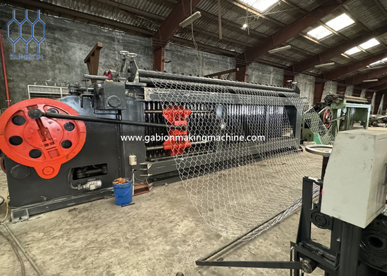 Buy 4-6m Gabion Mesh Machine Tensile Strength 380-550N/mm2 Galvanized Wire 2-4mm online manufacture
