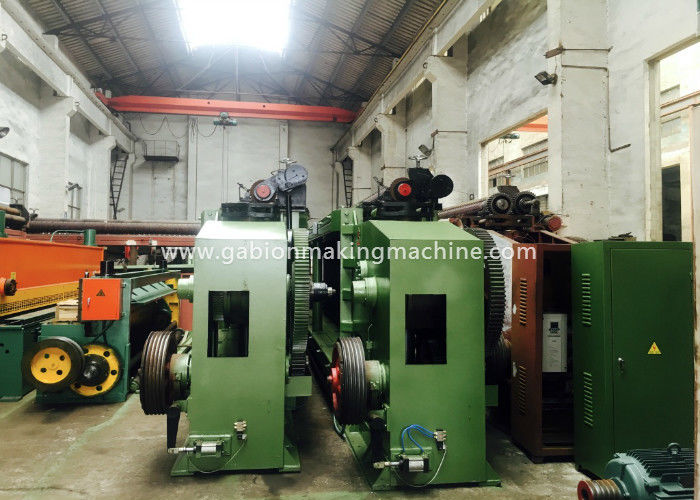 Galvanized / PVC Coated Wire Mesh Weaving Machine With 5700mm Max. Netting Width